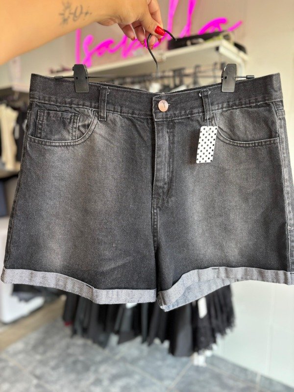 Producto - Short Negro humo