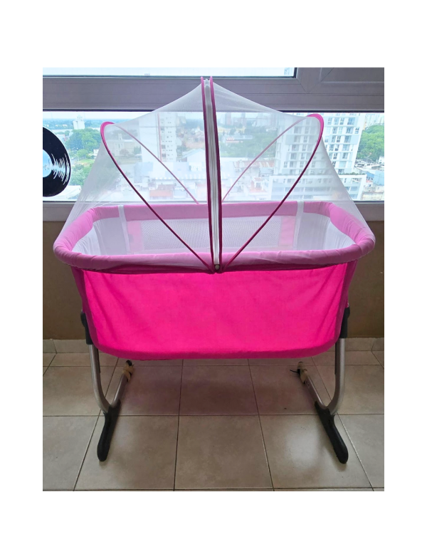 Producto - Cuna colecho Kiddy con mosquitera, patas con altura regulable y funda