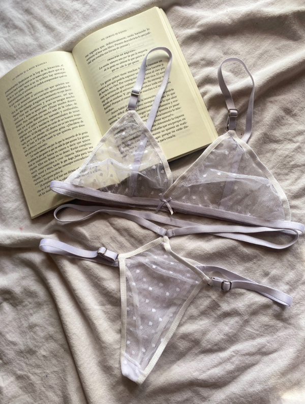 Producto - Microtul con plumetti BLANCO