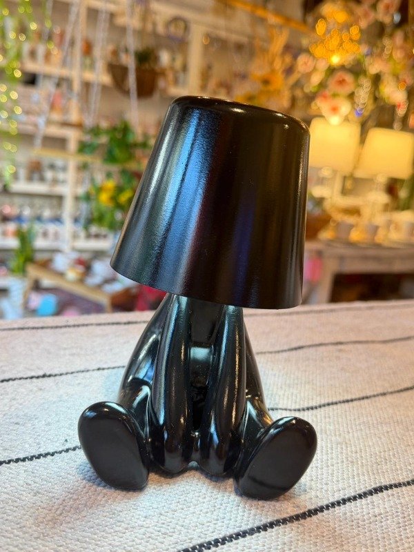 Producto - Velador Queeboo negro 17cm - (Efectivo: 70.000)