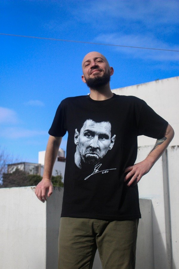Producto - MESSI MIRAVÓ
