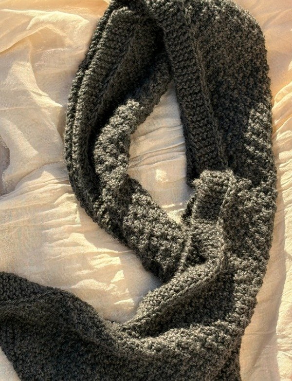 Producto - BUFANDA TEJIDA GRIS TOPO