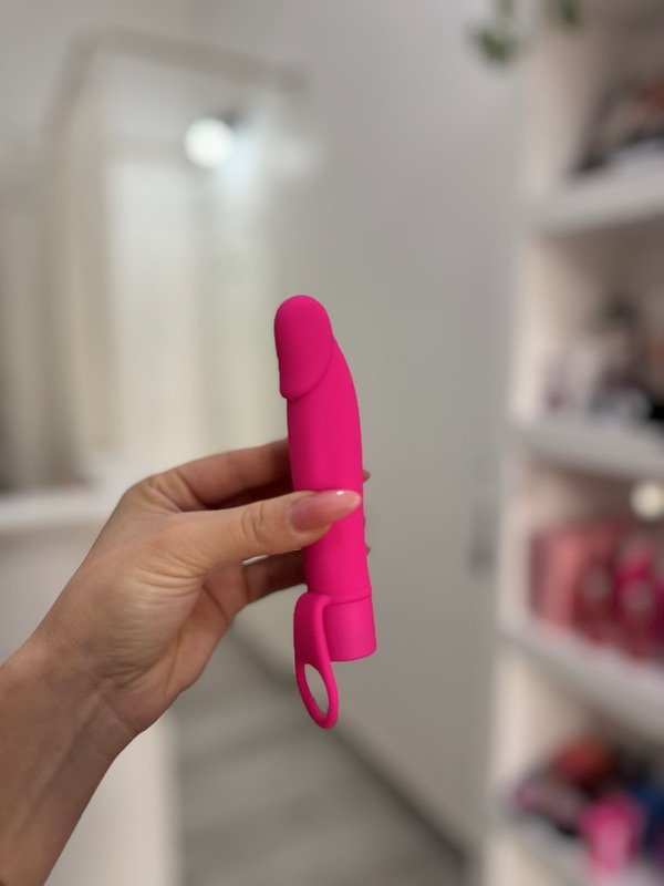 Producto - Vibrador con anillo para sujetar