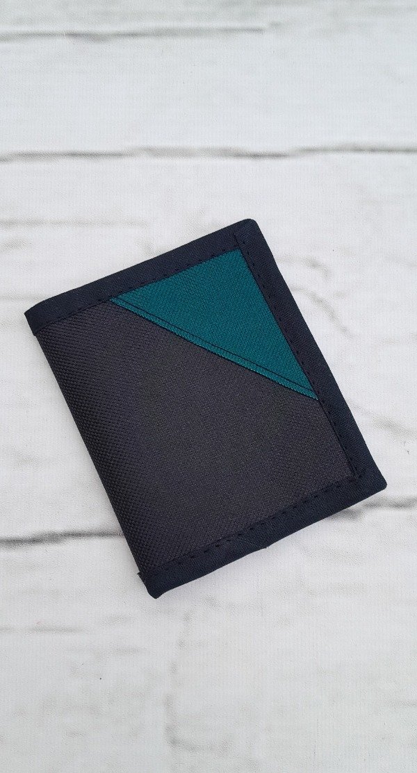 Producto - Tarjetero negro/verde