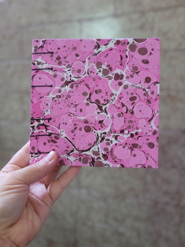 Producto - Cuaderno marmoleado rosa