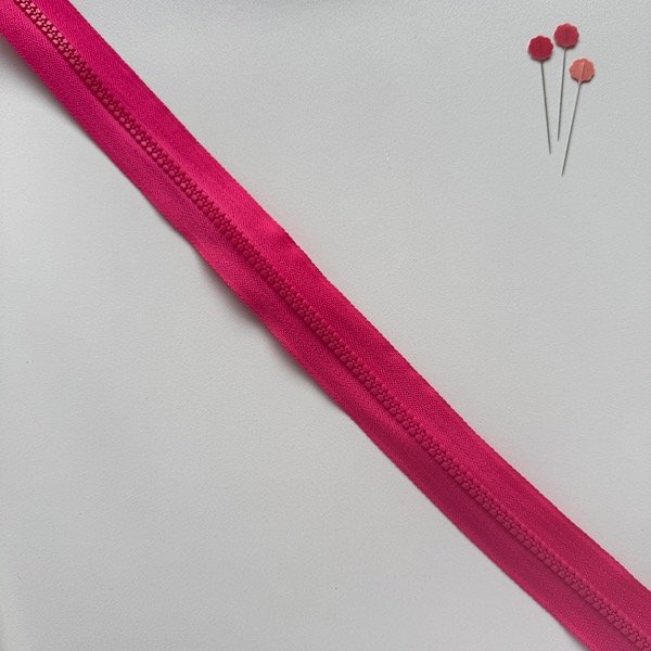 Producto - Cierre diente de perro fucsia x 5 mts