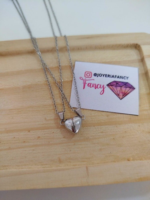 Producto - Collares corazon imantado (par)