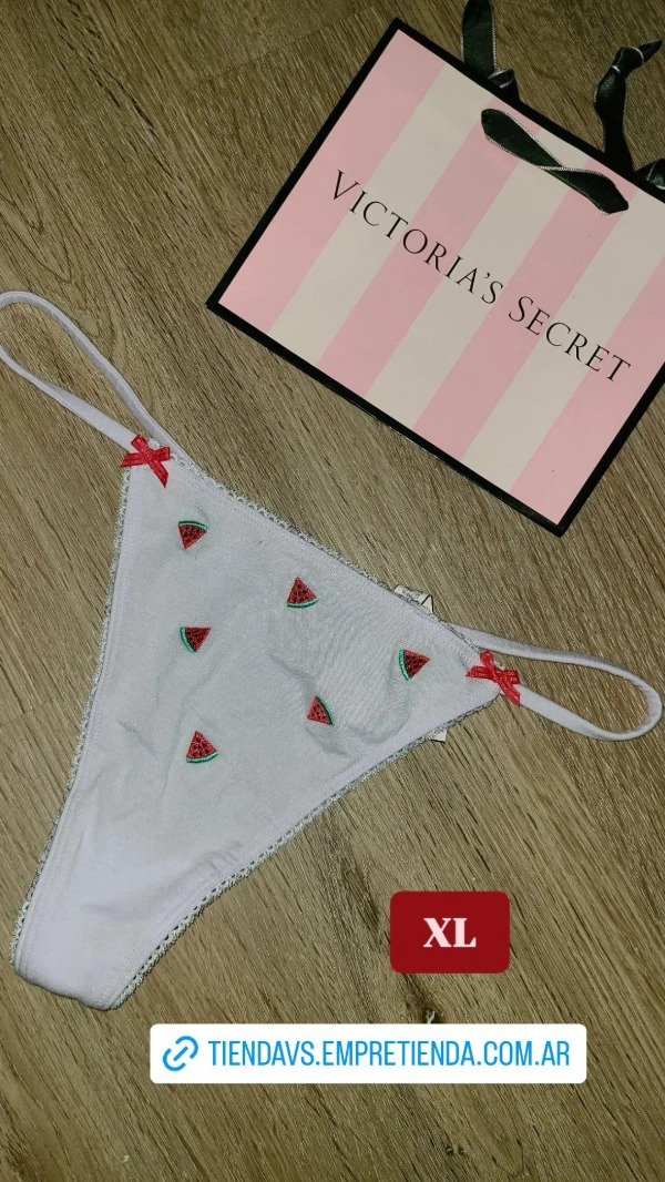 Producto - Less sandías bordadas talle XL