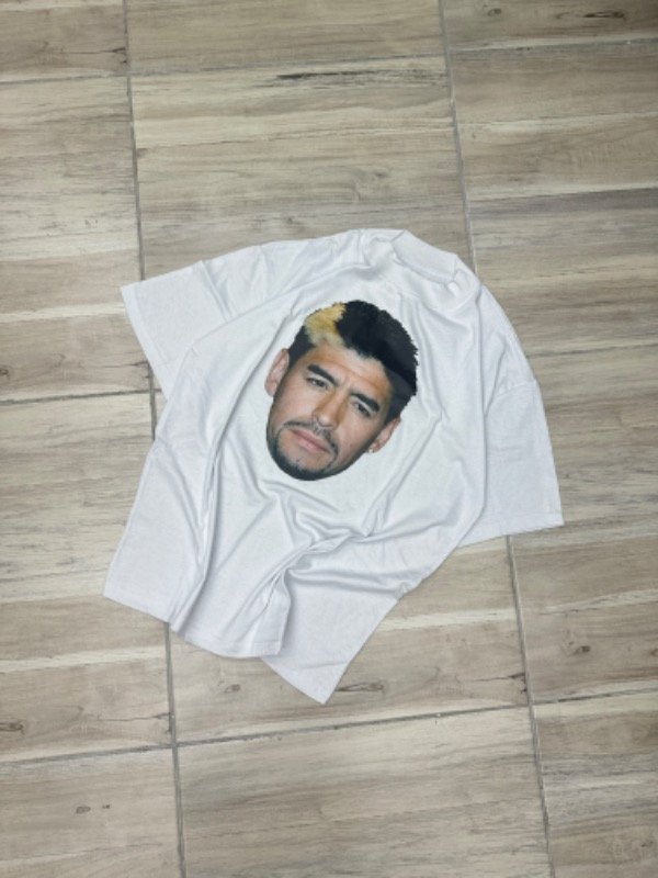 Producto - Remera oversize Diego v5