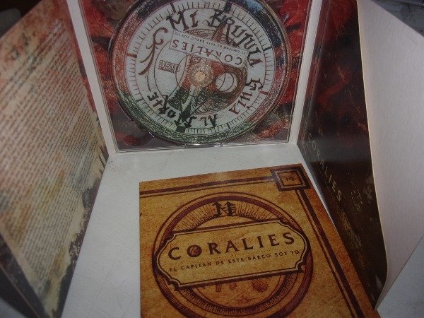 Producto - CD CORALIES EL CAPITAN DE ESTE BARCO SOY YO METALCORE ARG F10 LEER - 2