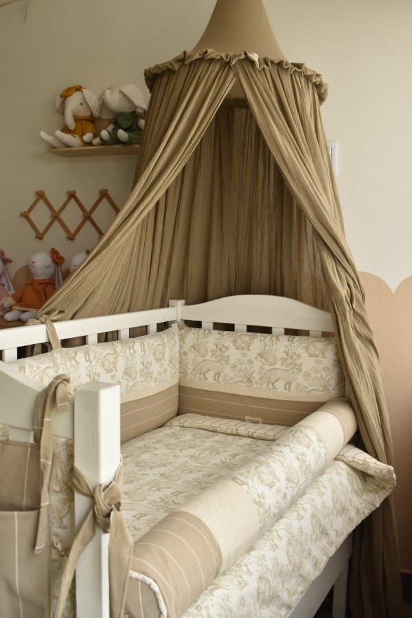 Producto - Chichonera Premium:"Seguridad y Diseño para los Sueños de tu Bebé"