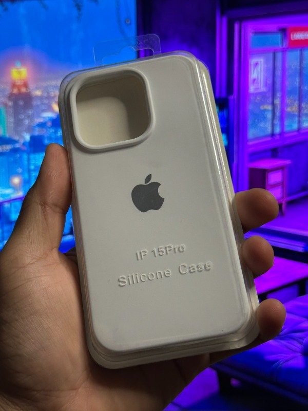 Producto - FUNDA SILICONE IPHONE 15 PRO (BLANCO)