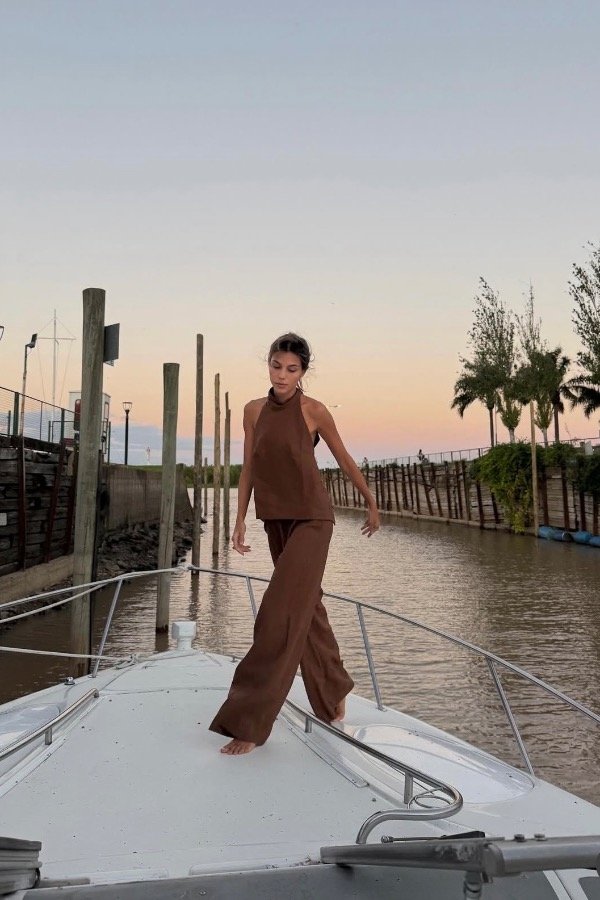 Producto - Pantalón alforzas lino - Chocolate