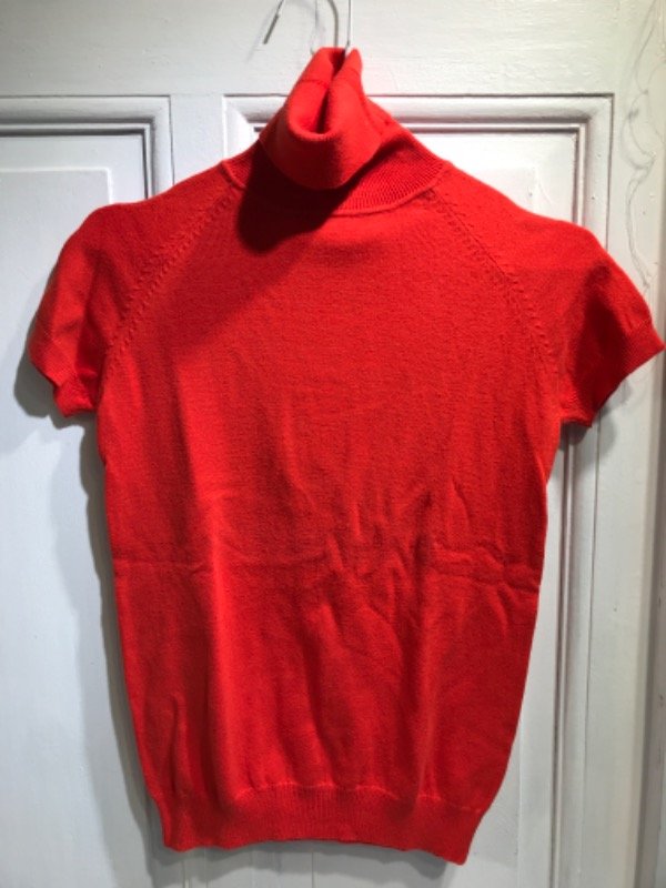 Producto - Sweater ZARA colorado polera y manga corta- Talle XS- PRECIO: 20x