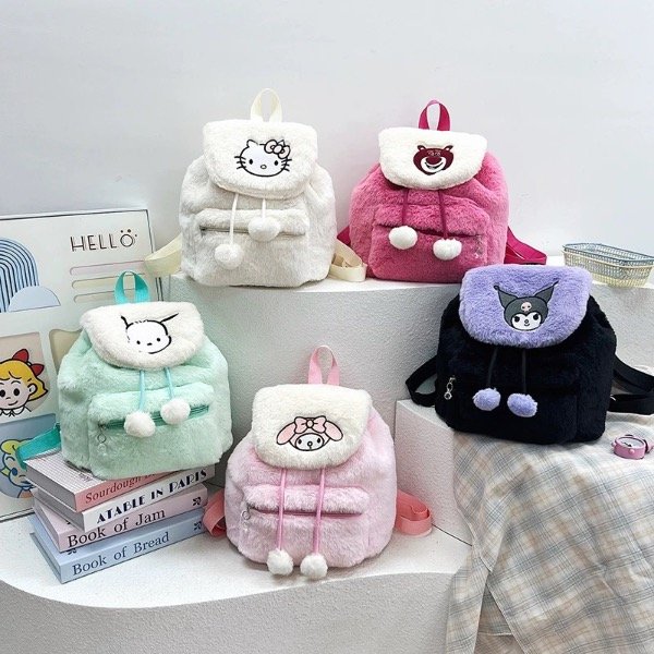 Producto - Mochila Sanrio pompon peluche(6012)