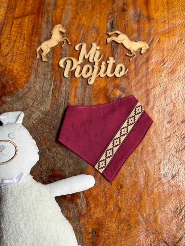 Producto - Babero Guardapampa Bordo + porta chupete