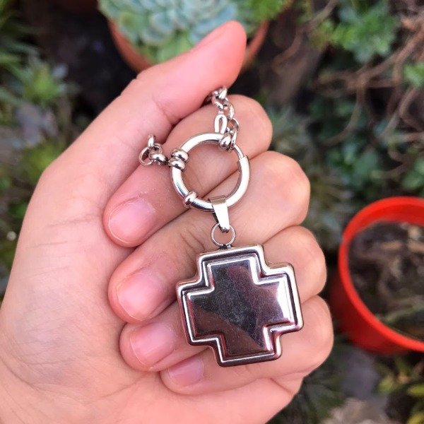 Producto - Dije Cruz del Equilibrio Inflada