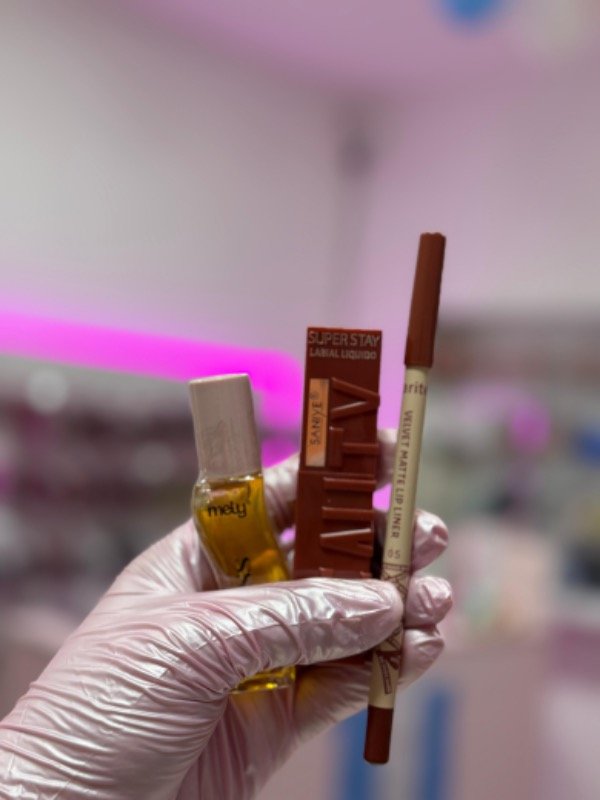 Producto - LIP COMBO LABIAL MELY