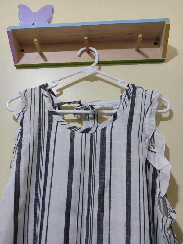 Producto - Blusa Blanca con Rayas Grises - 2