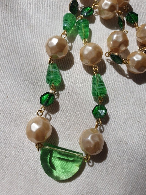Producto - LUCERO Collar Medialuna Esmeralda y Perlas - 1