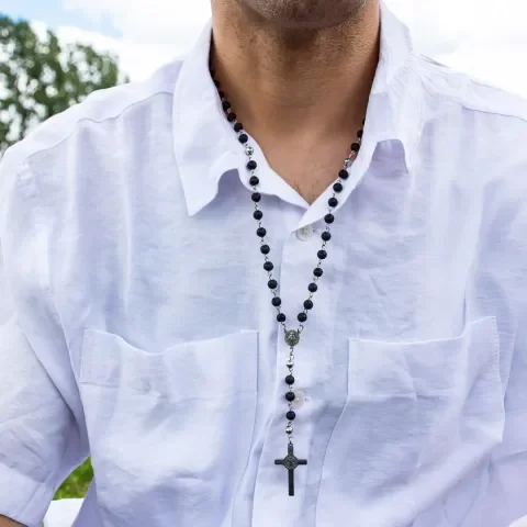 Producto - Rosario Acero para Hombre Perla Negra Piedra Volcánica