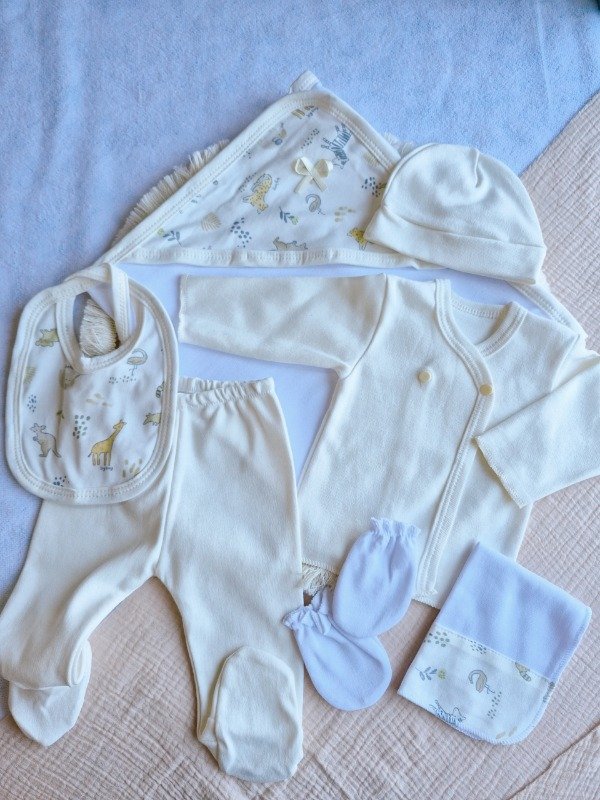 Producto - Set 7 piezas Safari manteca UNISEX