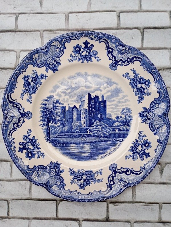 Producto - Plato playo de loza inglesa Johnson Bros Old Britain Castles