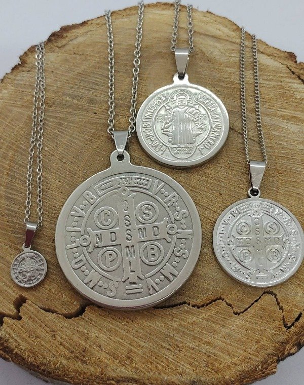 Producto - Medalla de San Benito con relieve