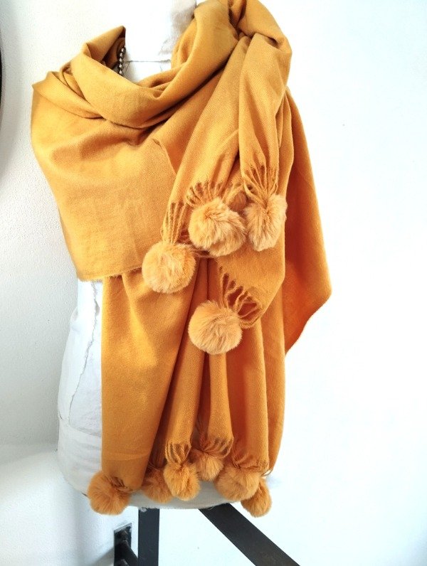 Producto - PASHMINA POMPOM