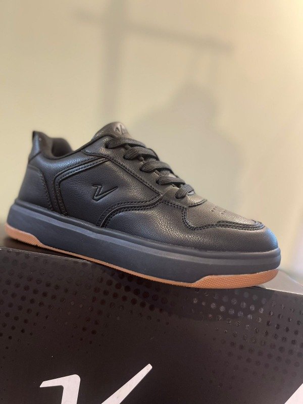 Producto - ZAPATILLA ROOTS