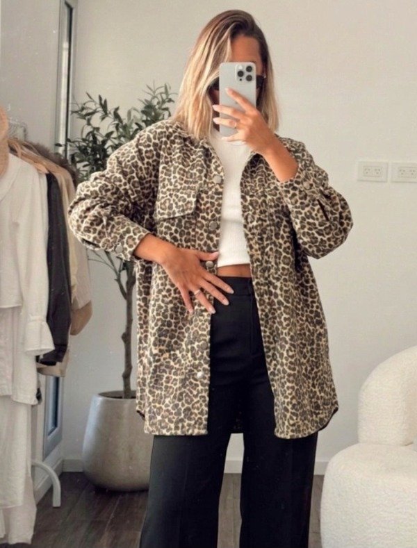 Producto - Camisa oversize de gabardina tipo campera