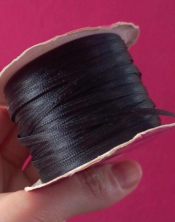Producto - REMANENTE CINTA DE RASO NÚMERO 0 COLOR NEGRO X 42 METROS