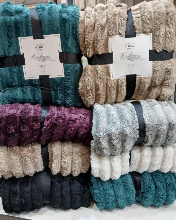Producto - Frazada Acanalada Flannel 1 Plaza 1/2