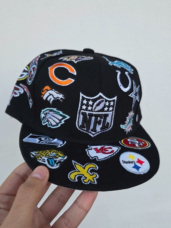 Producto - NFL All Over Multi-Patch Team Logo New Era 59FIFTY Talle 7 3/8