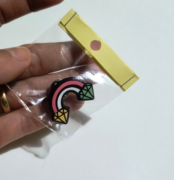 Producto - Pin para ropa arcoiris