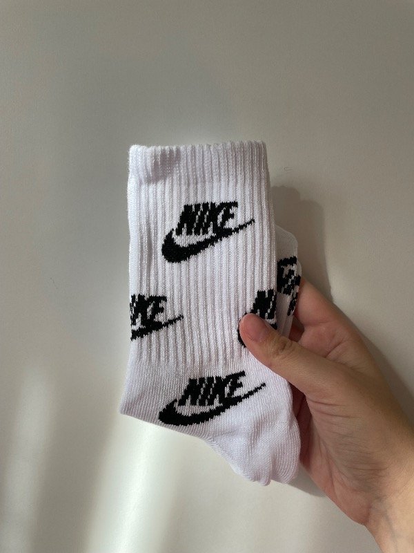 Producto - Tenis adulto Nike blanca multi letras