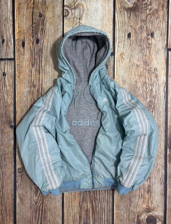 Producto - ADIDAS BIG LOGO REVERSIBLE 90s CELESTE