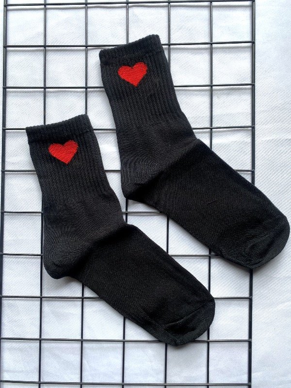 Producto - Medias 3/4, negras con corazon