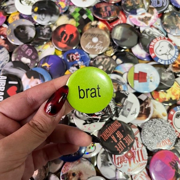 Producto - Pin brat