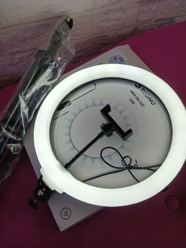 Producto - ARO DE LUZ 30 cm CON TRÍPODE 2 metros