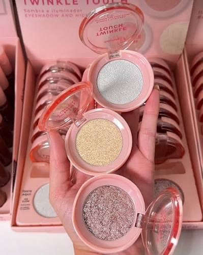 Producto - Iluminador compacto TwinkleTouch línea Rosa de Ruby Rose
