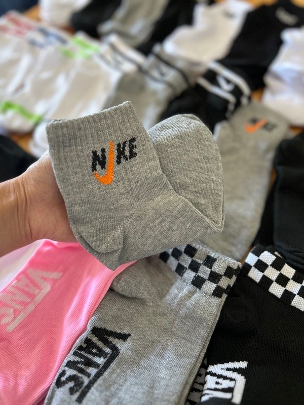 Producto - NIKE PIPA GRIS SOQ ALTO