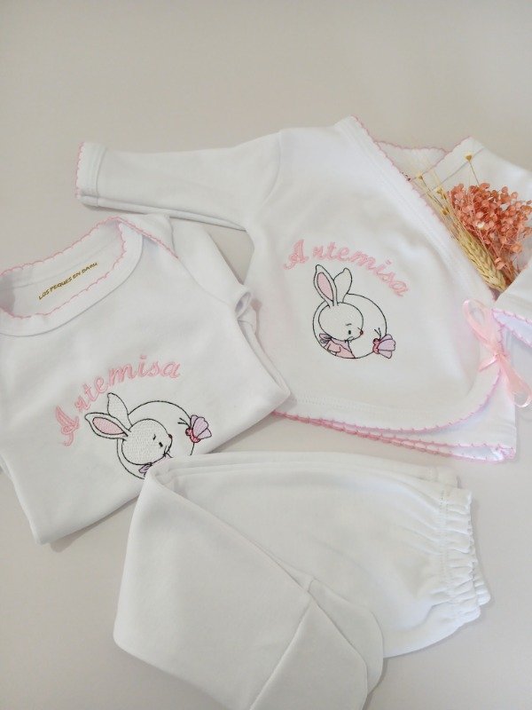 Producto - Ajuar personalizado 3 piezas conejita rosa
