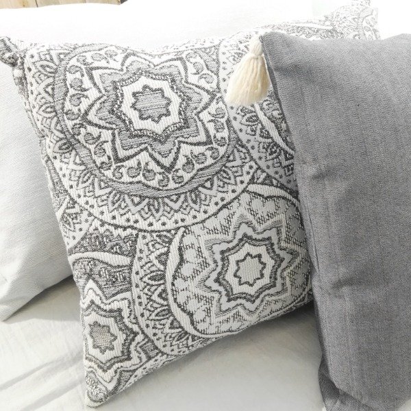 Producto - Funda jacquard mandala 40x40