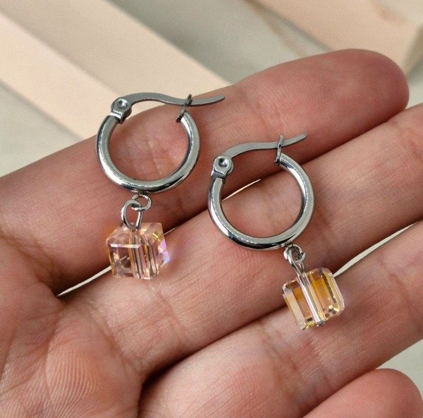 Producto - Argollitas acero quirúrgico - Cuadrado Rosa