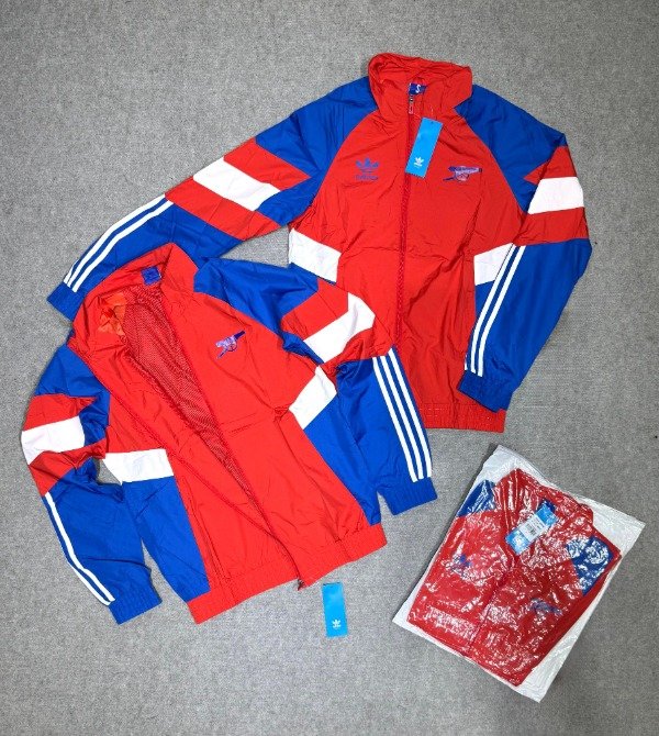 Producto - CAMPERA ROMPEVIENTO ARSENAL FC IMPORTADA