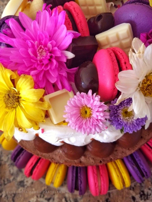 Producto - Brownie con Torre de Macarons P/8 pers. LEER DESCRIPCIÓN