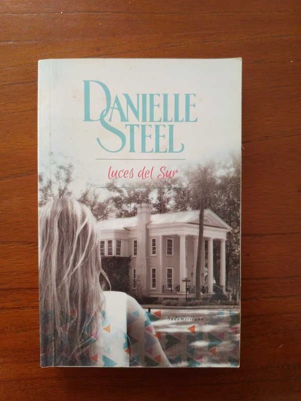 Producto - Steel, Danielle: "Luces del Sur"