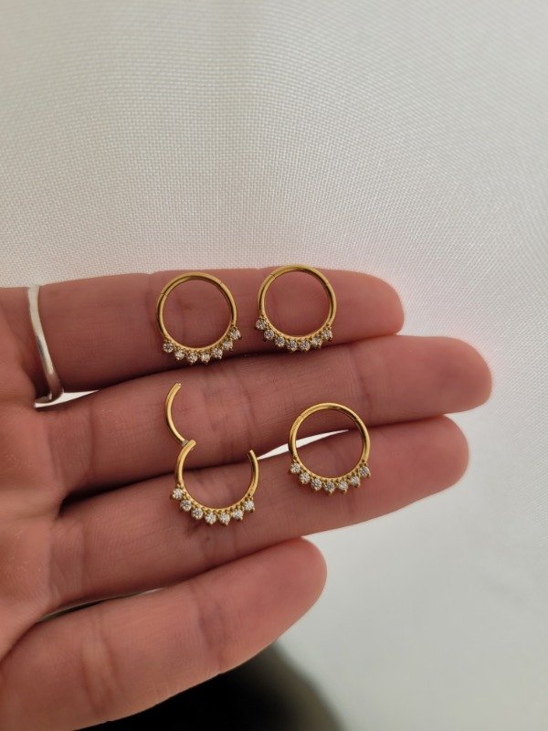 Producto - Piercing septum 7 strass blanco AD 1 cm