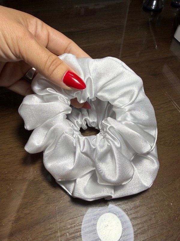 Producto - Scrunchies blanca